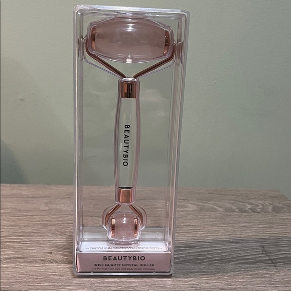 Beautybio Other - BEAUTYBIO NWT Rose Quartz Facial Roller NWT